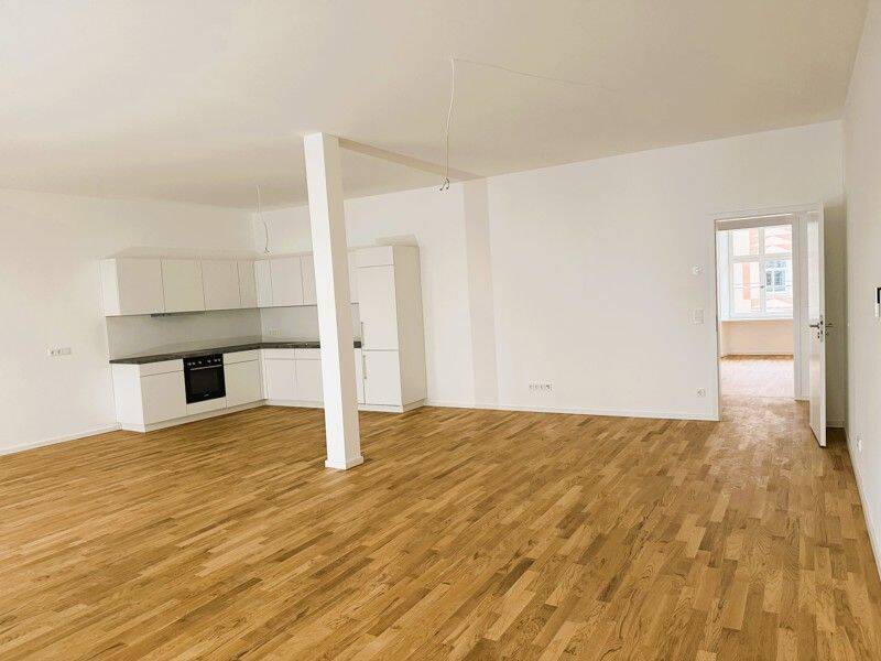Charmante 3-Zi.-Wohnung mit sonnigem Balkon, moderner Küche und Wohlfühlbad, 86150 Augsburg (Innenstadt)