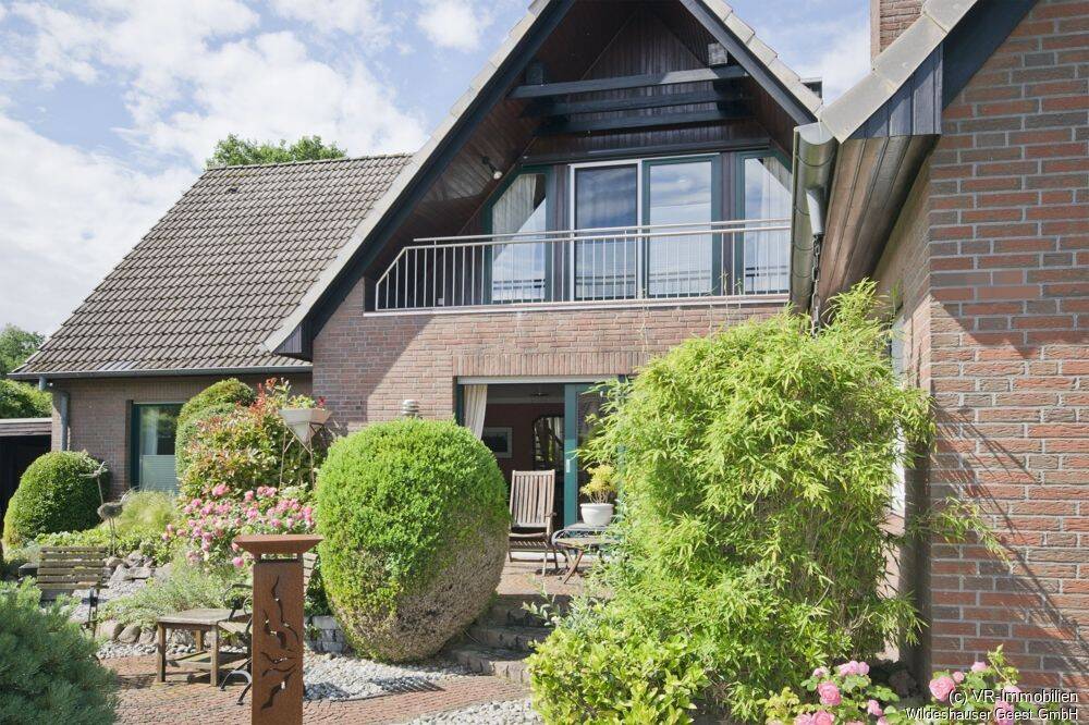 Einfamilienhaus mit Gästehaus und Doppelcarport, 27793 Wildeshausen