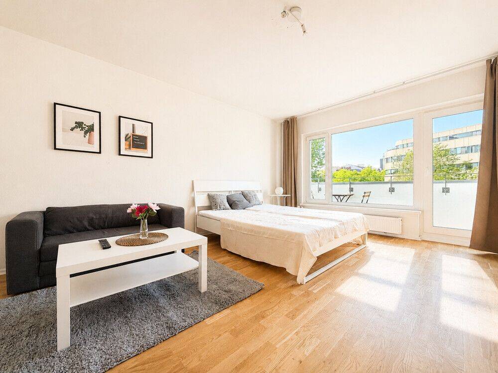 Provisionsfrei: Bezugsfreies City-Apartment am KadeWe Free of commission: Modern Studio At KadeWe, 10787 Berlin (Charlottenburg-Wilmersdorf Charlottenburg Schöneberg Tiergarten)