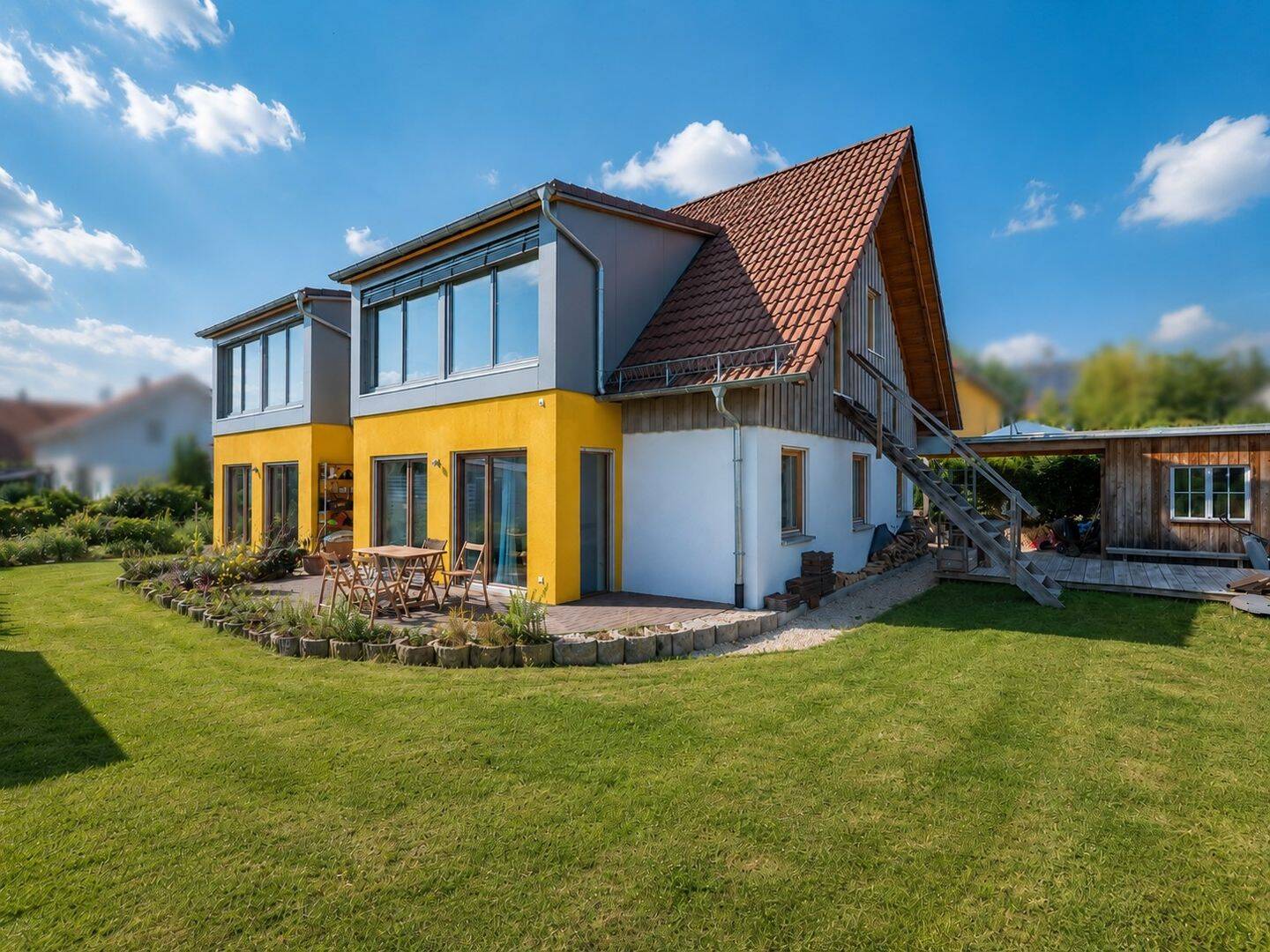 Außergewöhnliches Zuhause mit Einliegerwohnung und einzigartigem Wohnatelier unter dem Dach, 88696 Owingen