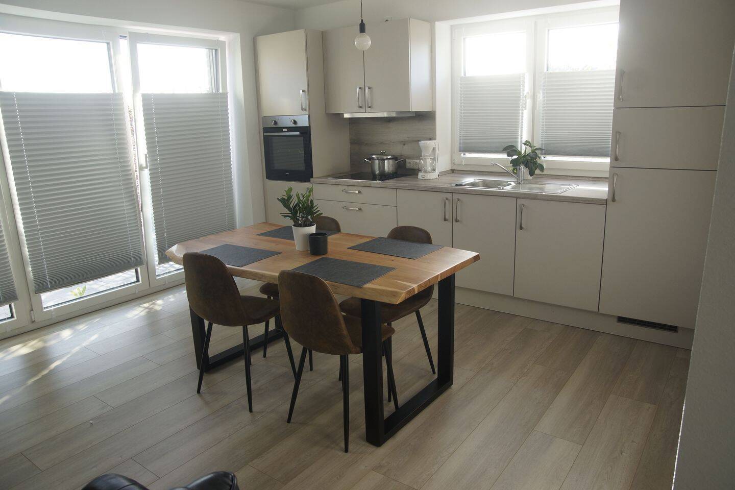 Moderne 2-Zimmer-Neubauwohnung (2024) mit großem Wohn-/Essbereich, 21745 Hemmoor