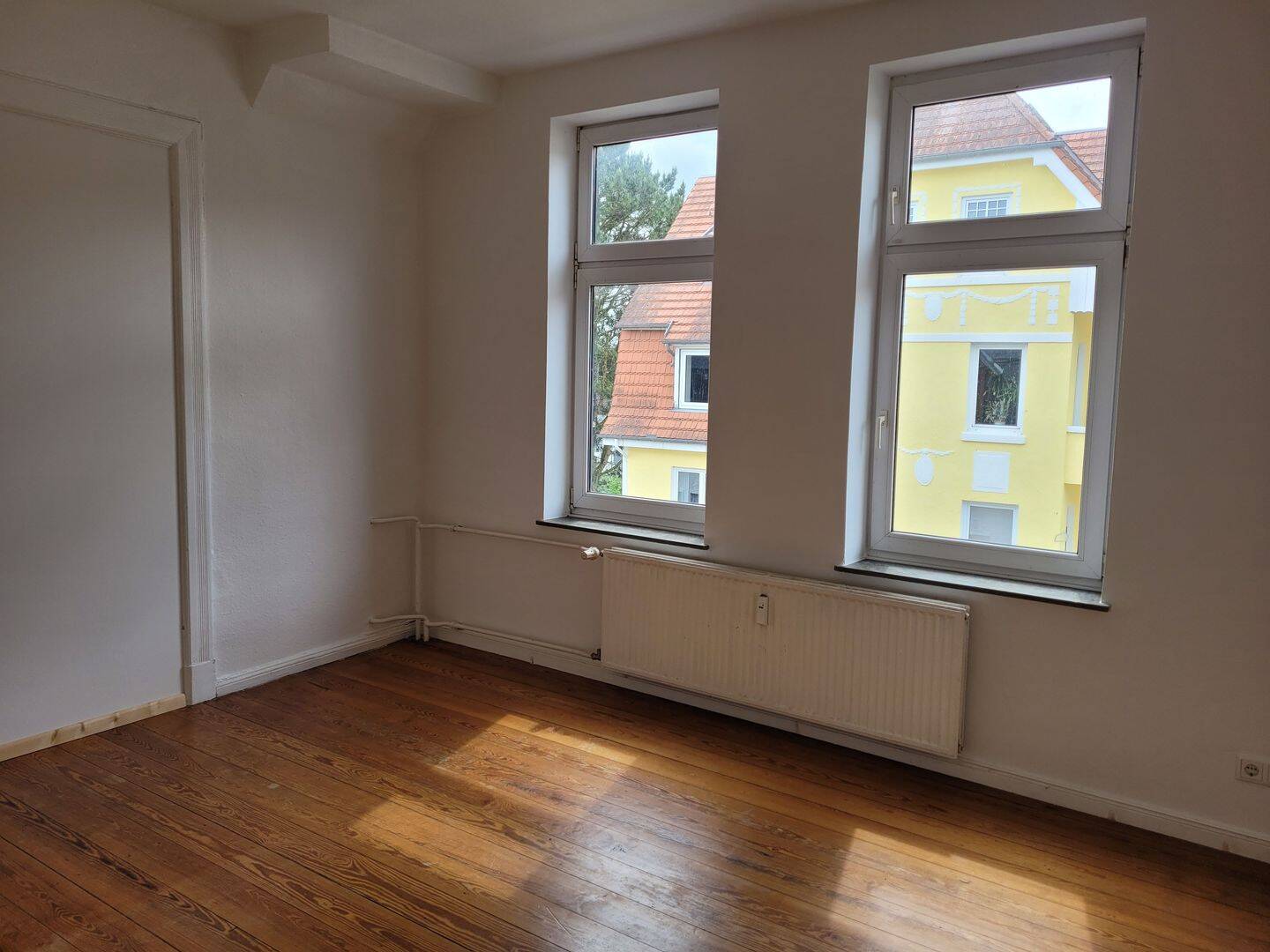 3 -Zimmer -Wohnung im ruhigen Haus mit Balkon, 24937 Flensburg