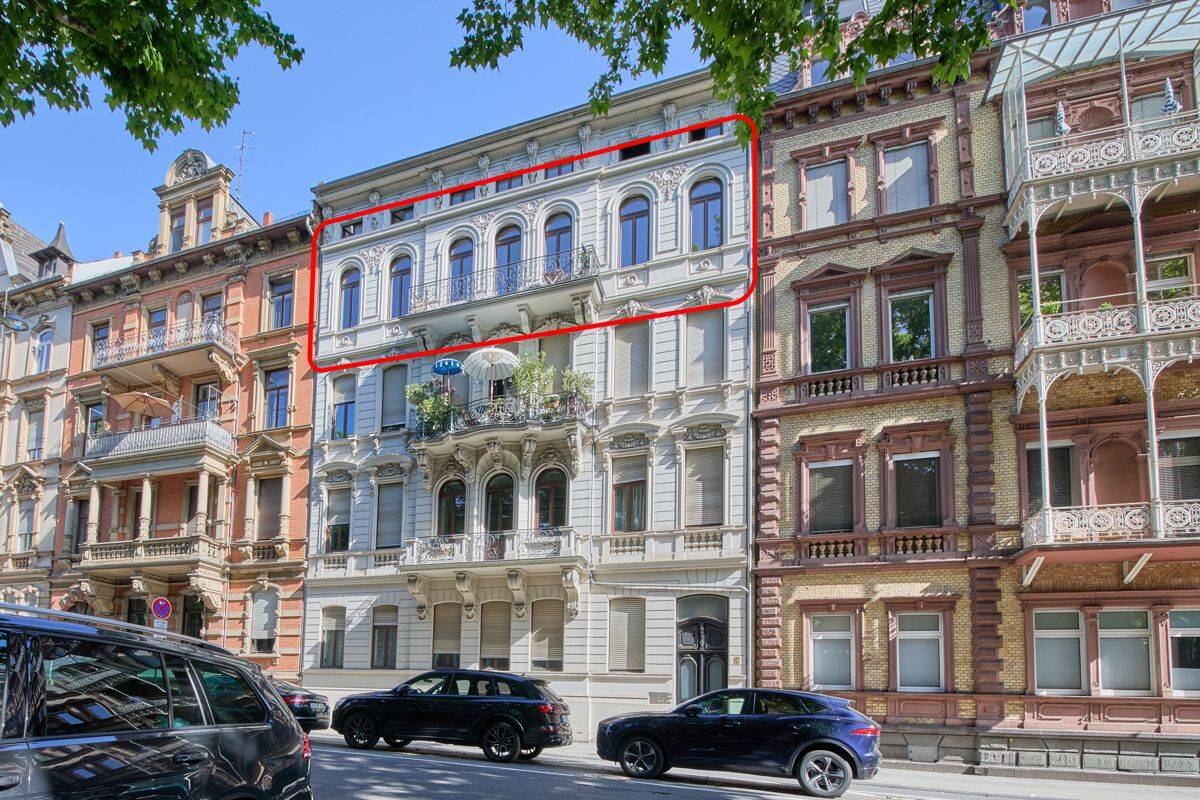 TRÄUME WERDEN WAHR! Luxuriöse 4-Zimmer-Altbauwohnung mit Balkon & EBK in Wiesbaden-Mitte, 65185 Wiesbaden (Wiesbaden)
