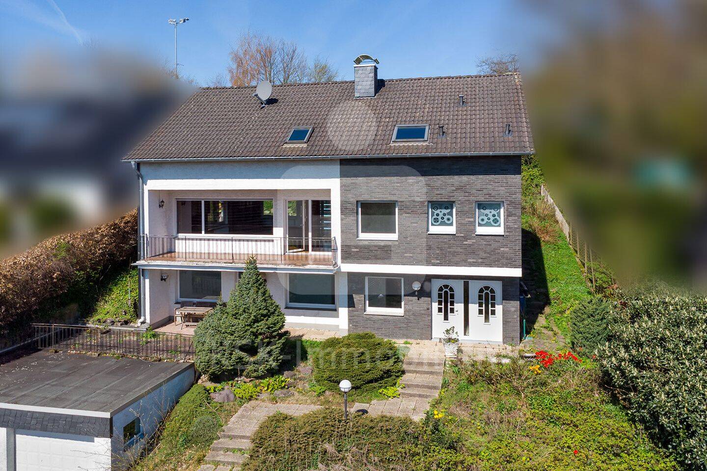 Lichtdurchflutetes Familienhaus im Bergischen Land – Panorama-Wohnzimmer, Kamin & Homeoffice!, 51515 Kürten
