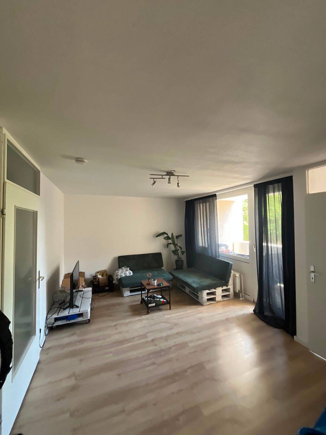 Helke ruhige 2 Zimmer Wohnung in Stein, 90547 Stein