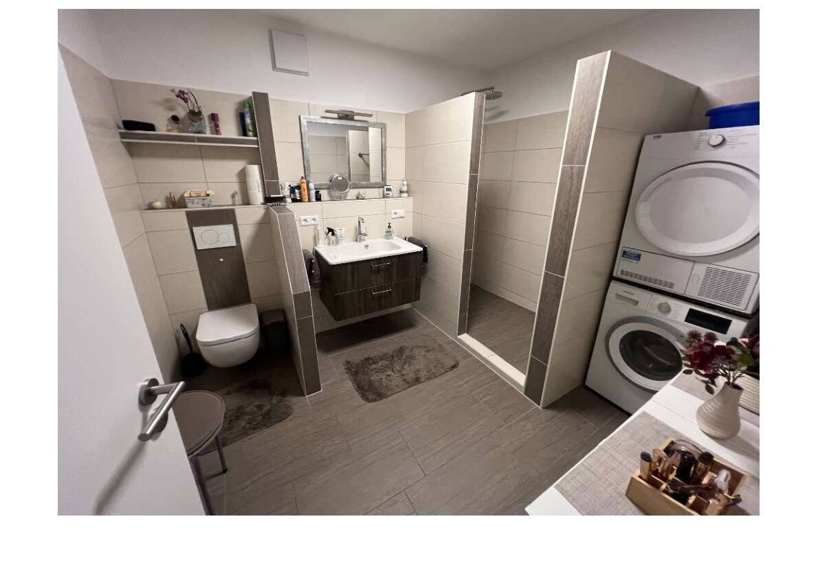 Großzügige 4-Zimmer Wohnung mit Balkon – direkt am See (Wg #7), 49808 Lingen (Ems)