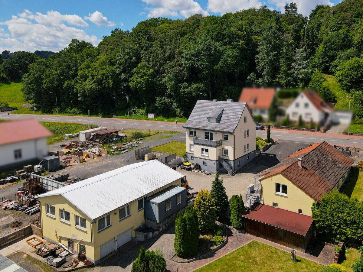 Vielseitiges Wohn- und Gewerbeanwesen mit Dreifamilienhaus und Entwicklungspotenzial, 36266 Heringen (Werra)