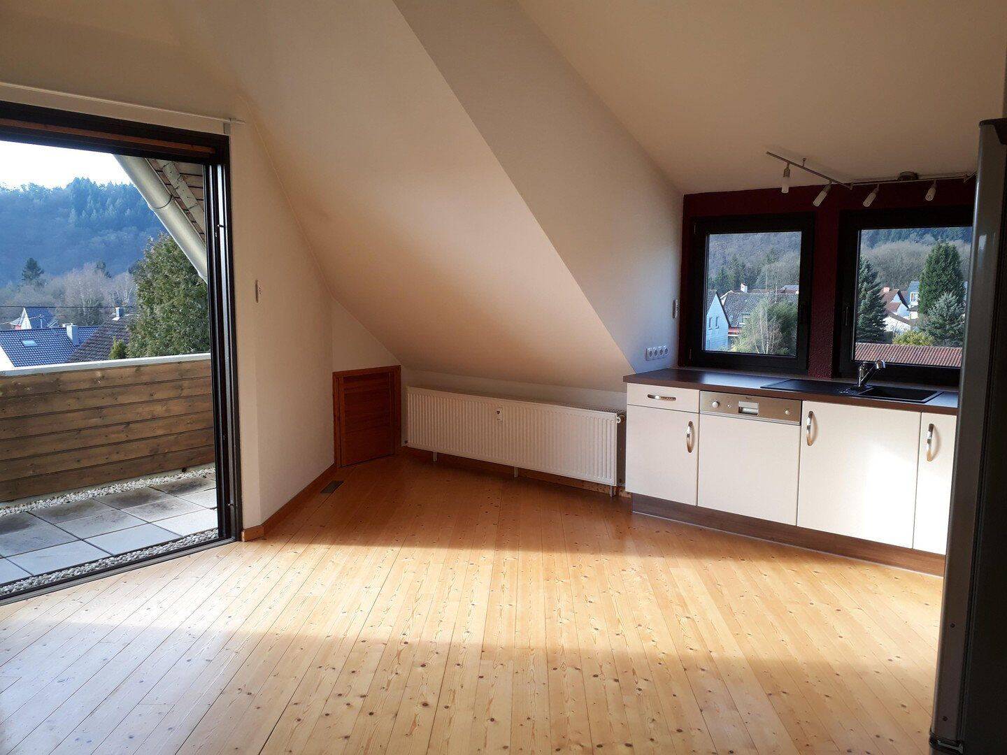 Schöne helle 2 1/2-Zimmer Wohnung in Mettlach, 66693 Mettlach