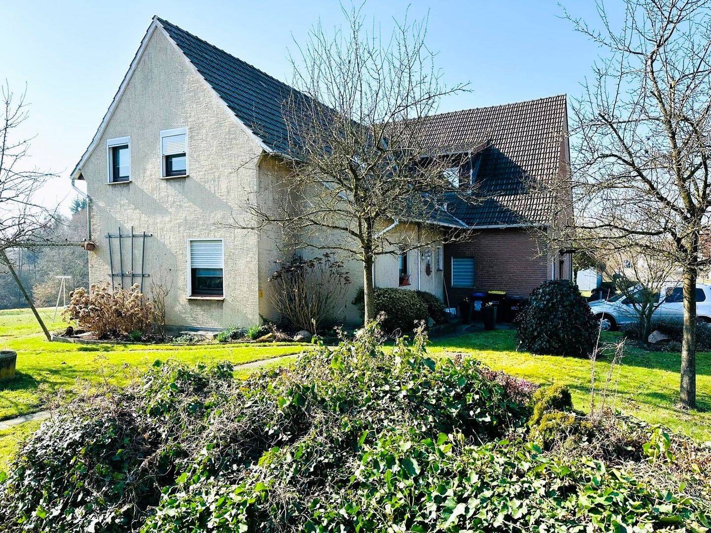 Großes Ein-bis Zweifamilienhaus mit Einliegerwohnung sucht neuen Eigentümer., 32609 Hüllhorst