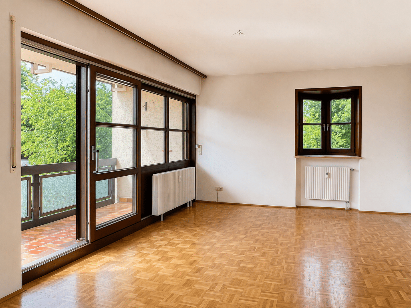 Viel Raum für eigene Ideen – bezugsfreie 3-Zimmer-Wohnung mit Westbalkon, 92665 Altenstadt a.d. Waldnaab