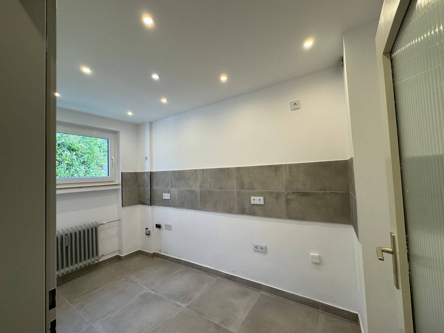 Neu kernsanierte 2-Zimmerwohnung, 44795 Bochum (Weitmar Wiemelhausen)