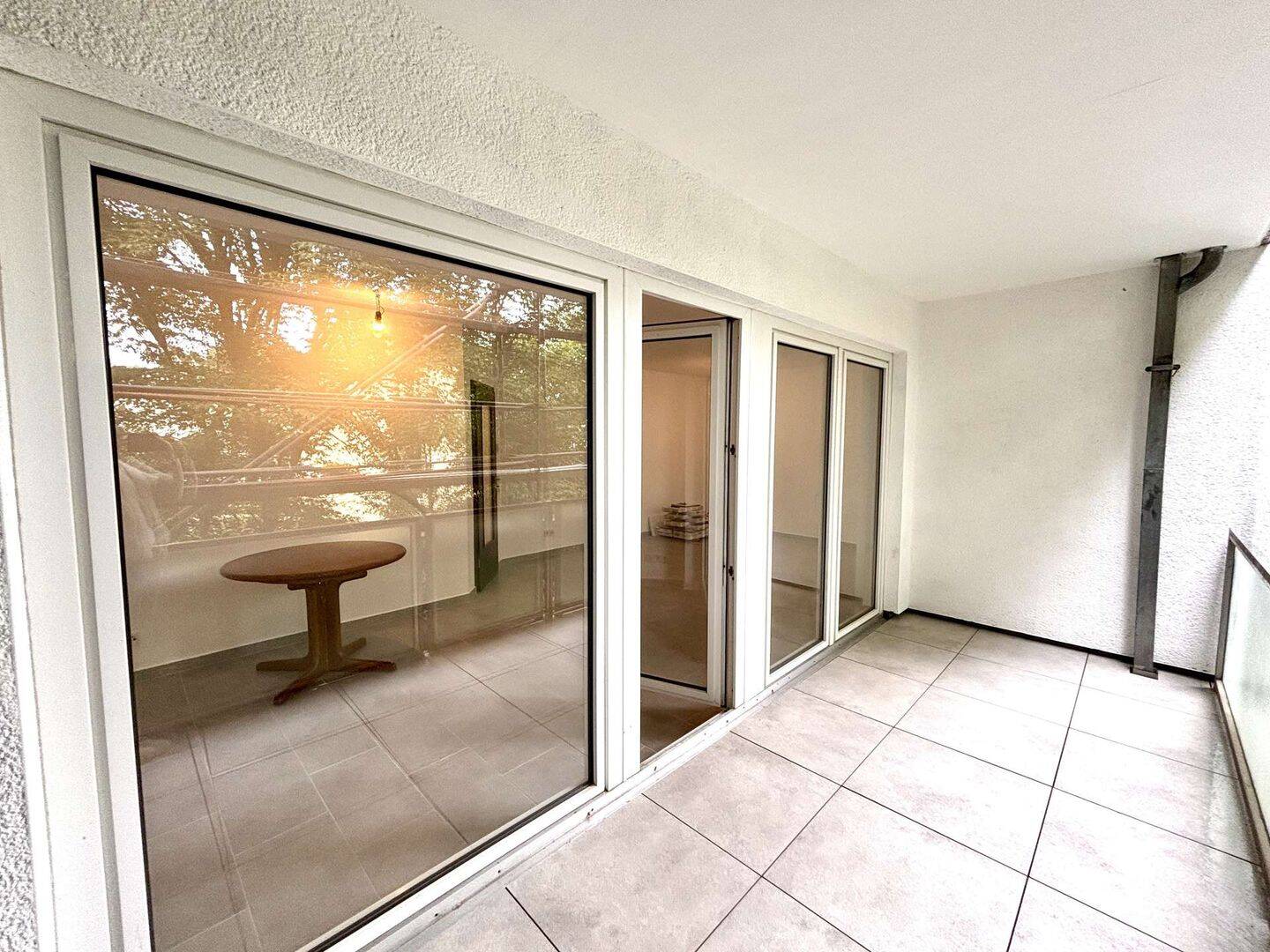 Modernisierte 2-Zimmer-Etagenwohnung mit Terrasse und Balkon in Engelskirchen-Loope ab 01.10. zu vermieten, 51766 Engelskirchen