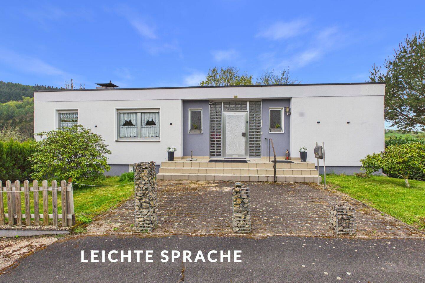 Privat ist privat. – Die Adresse ist Bornweg 16. Der Ort heißt Holsthum. – TEXT IN LEICHTER SPRACHE, 54668 Holsthum