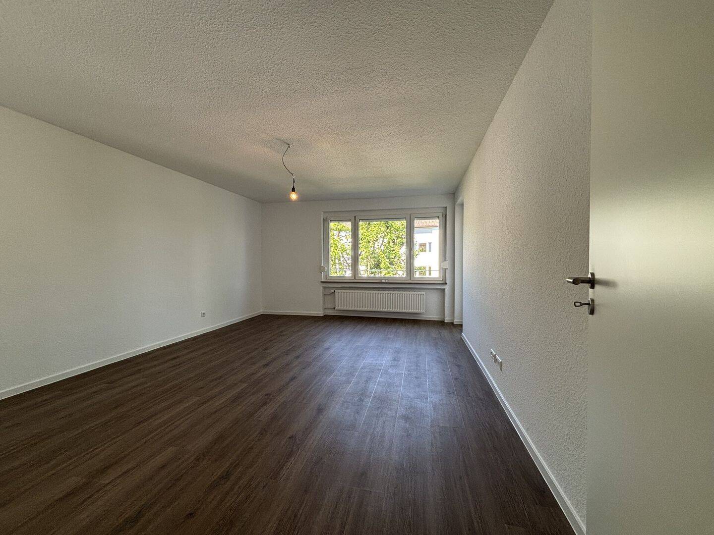 Umfassend modernisierte 4-Zimmer-Wohnung in Eglosheim – Platz für die ganze Familie, 71634 Ludwigsburg