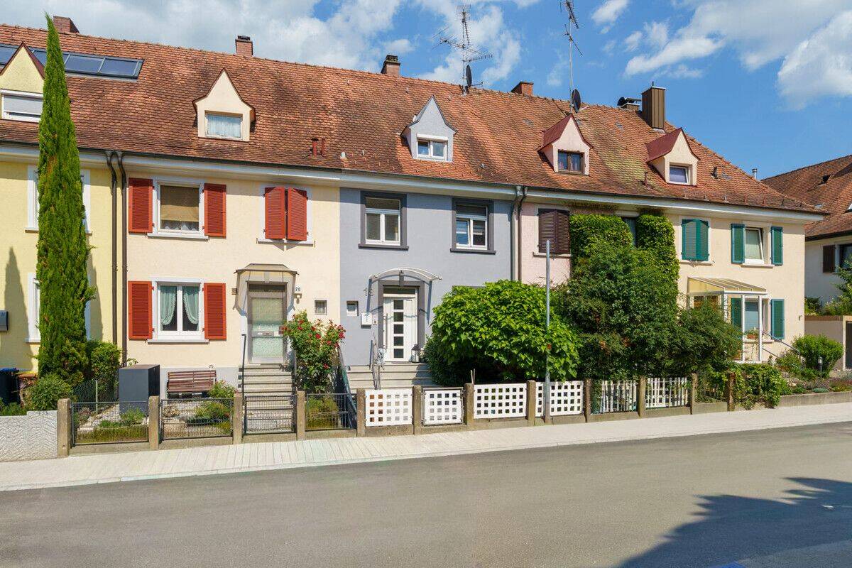 Charmantes Reihenmittelhaus mit Garten und modernisierter Technik, 78224 Singen (Hohentwiel)
