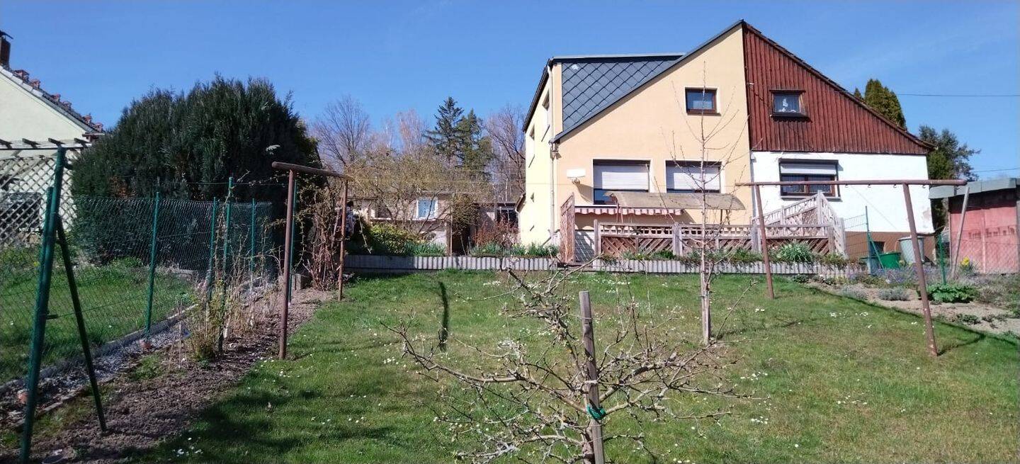 Doppelhaushälfte Sucht liebevolle Bewohner., 9557 Flöha
