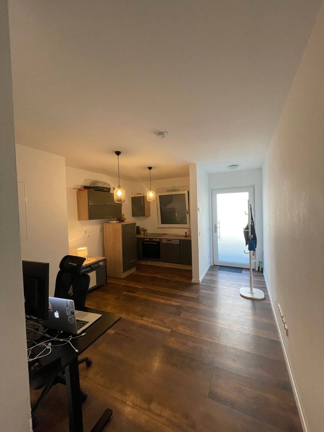 Stilvolle 2-Zimmer-Wohnung mit Balkon und EBK in Hanau, 63457 Hanau