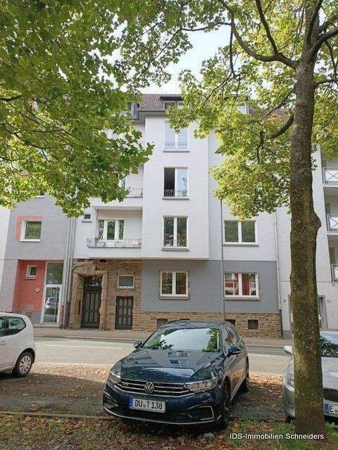 Essen-Bergerhausen, Ruhrallee 18 – Nette kleine 2-Zimmer-Wohnung mit Balkon im Hochparterre ab September zu mieten !!, 45136 Essen (Bergerhausen Huttrop Rüttenscheid)