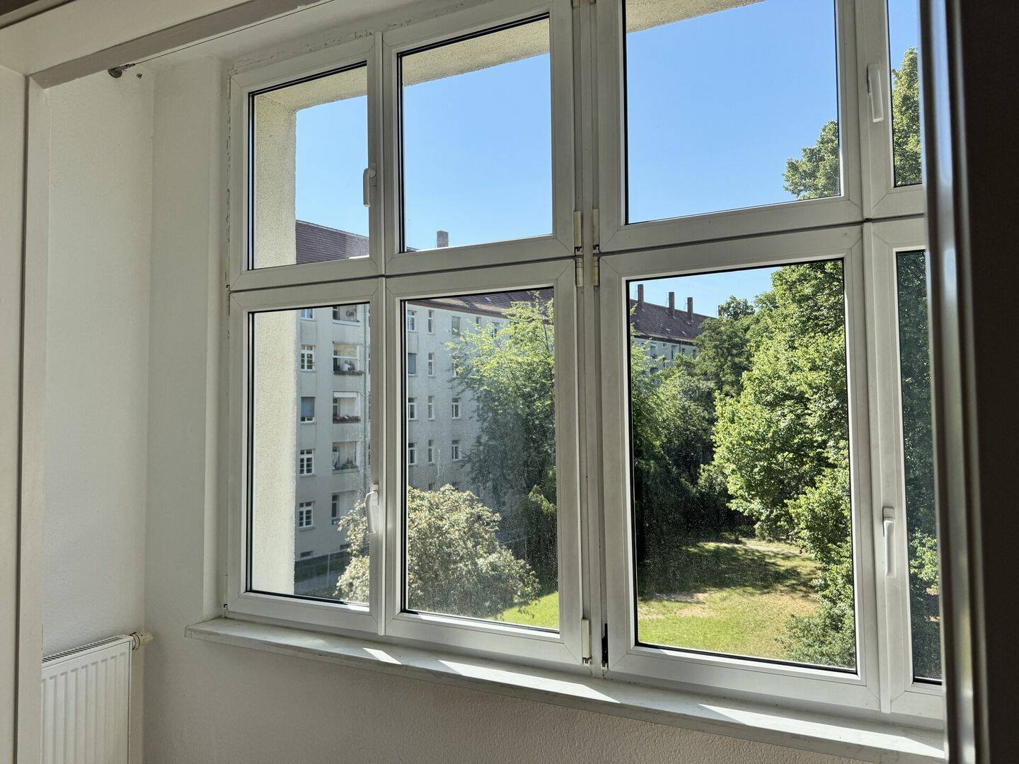 Helle 2-Raumwohnung mit Wintergarten in der Neustadt mieten!, 1097 Dresden (Innere Neustadt Leipziger Vorstadt Pieschen-Nord/Trachenberge Äußere Neustadt)