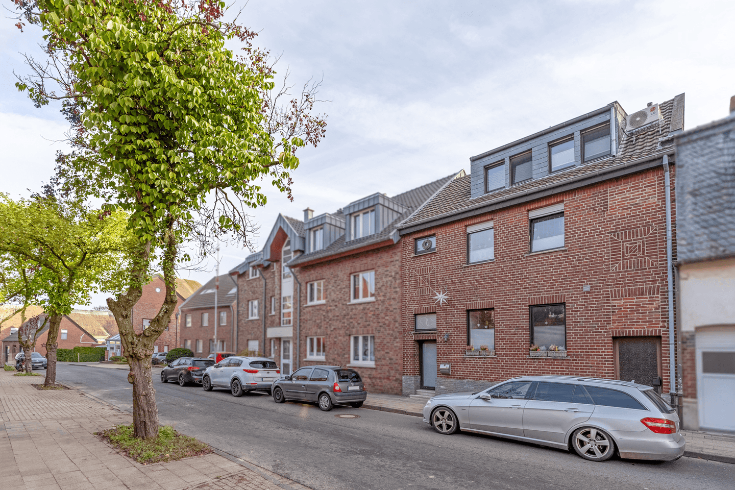 Einzugsbereit mit Traumgrundstück, 47906 Kempen