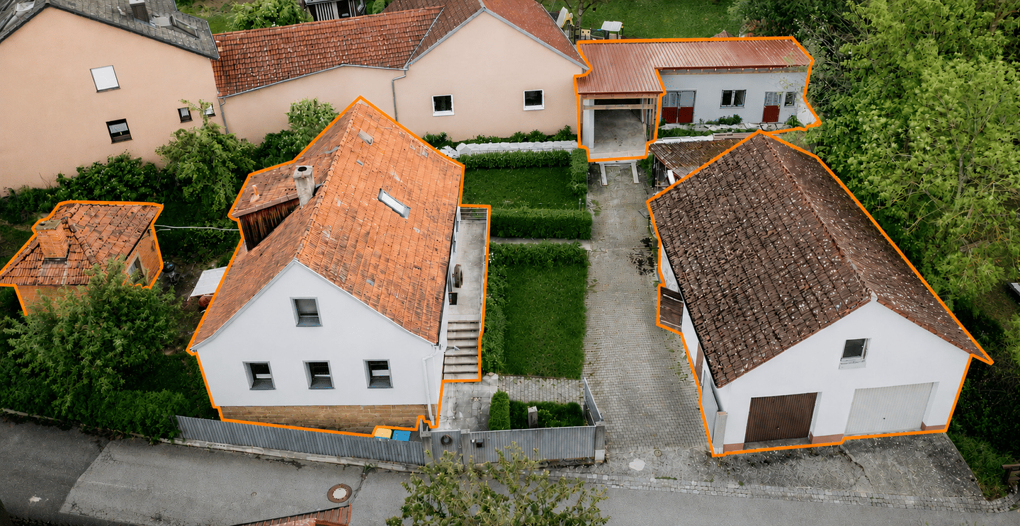 Idyllisches Einfamilienhaus im Grünen mit verschiedenen Nebengebäuden, 97618 Hollstadt