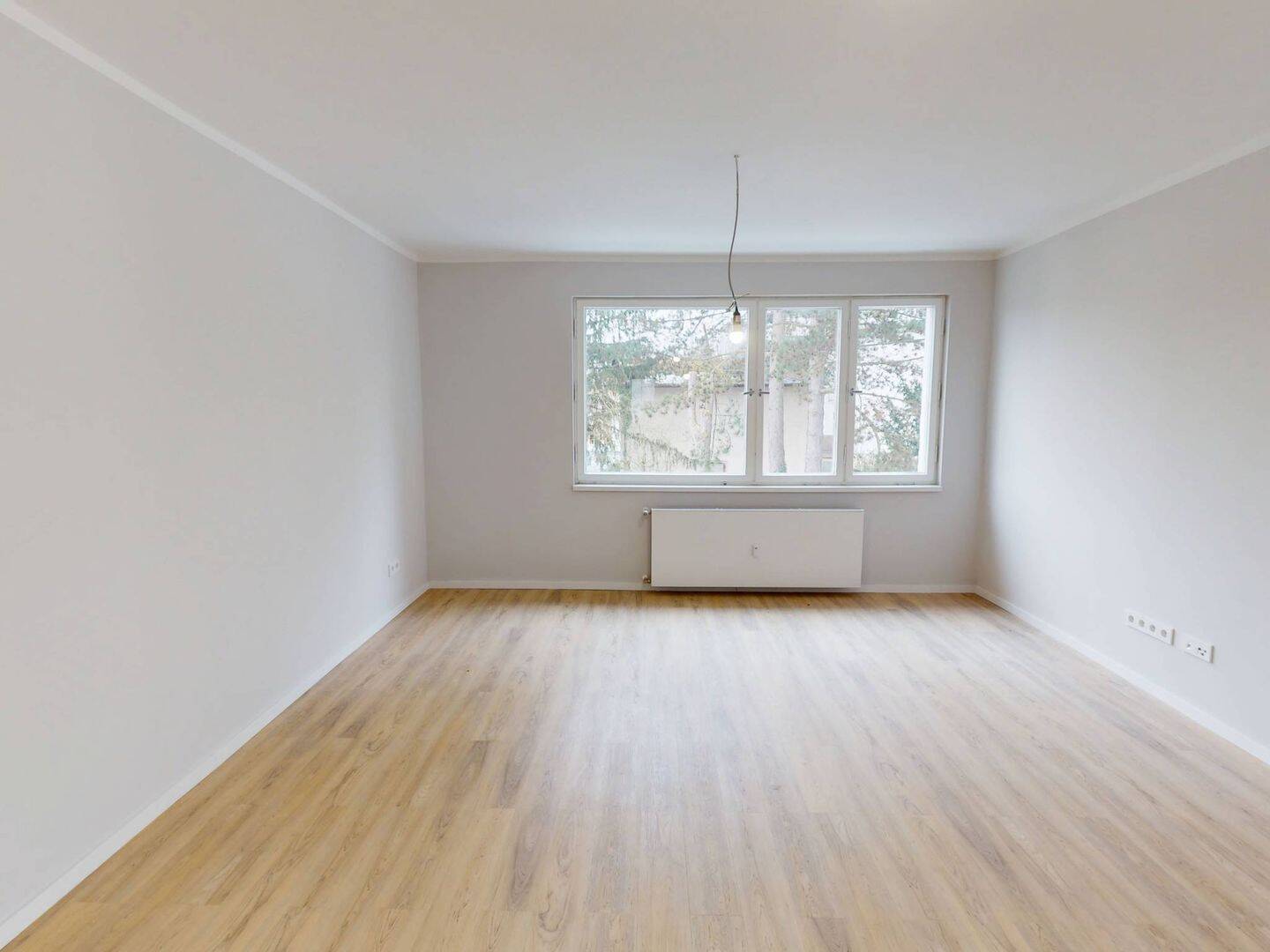 Frisch renovierte 4-Zimmer-Wohnung mit BALKON, moderner EBK und Tageslichtbad, 13467 Berlin (Reinickendorf Hermsdorf)