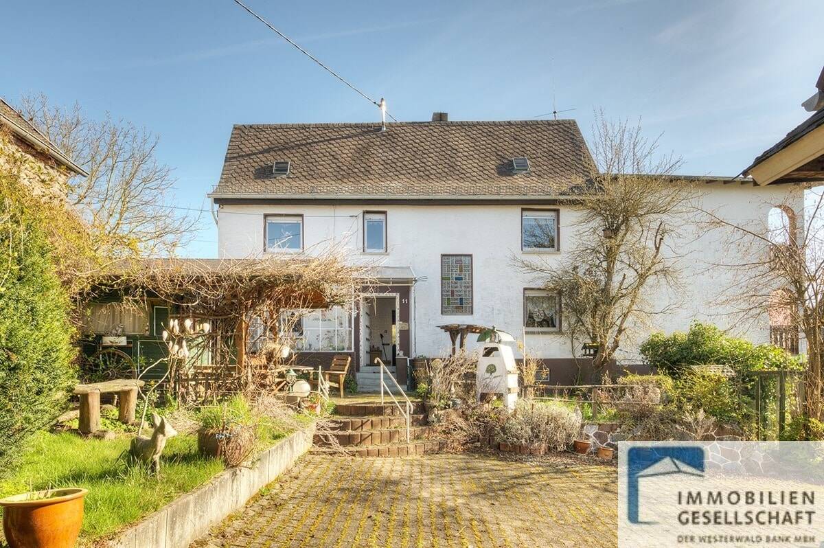 Ehemaliger Dreiseitenhof in sehr ruhiger Lage, 56412 Stahlhofen