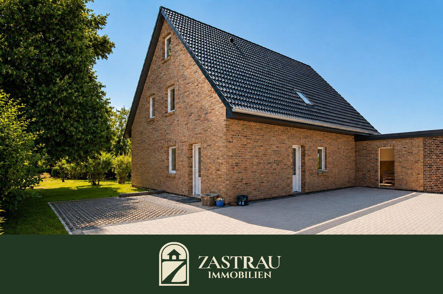 Moderne Neubau-Dachgeschosswohnung mit Balkon und ausgebautem Spitzboden, 26624 Südbrookmerland