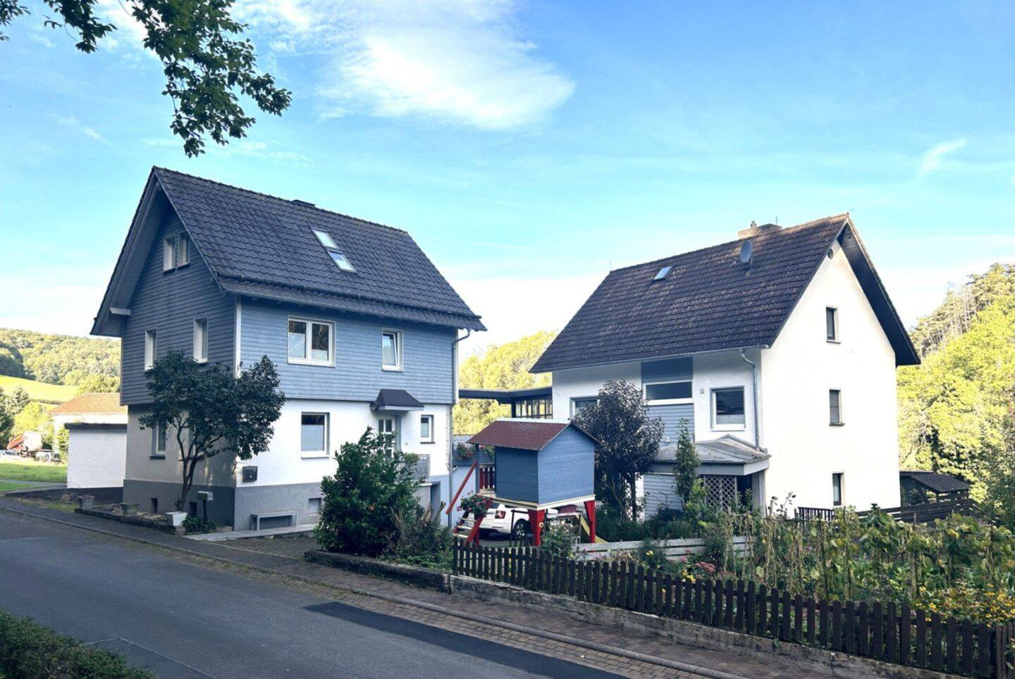 2 Häuser freistehend Ortsrandlage, 37296 Ringgau