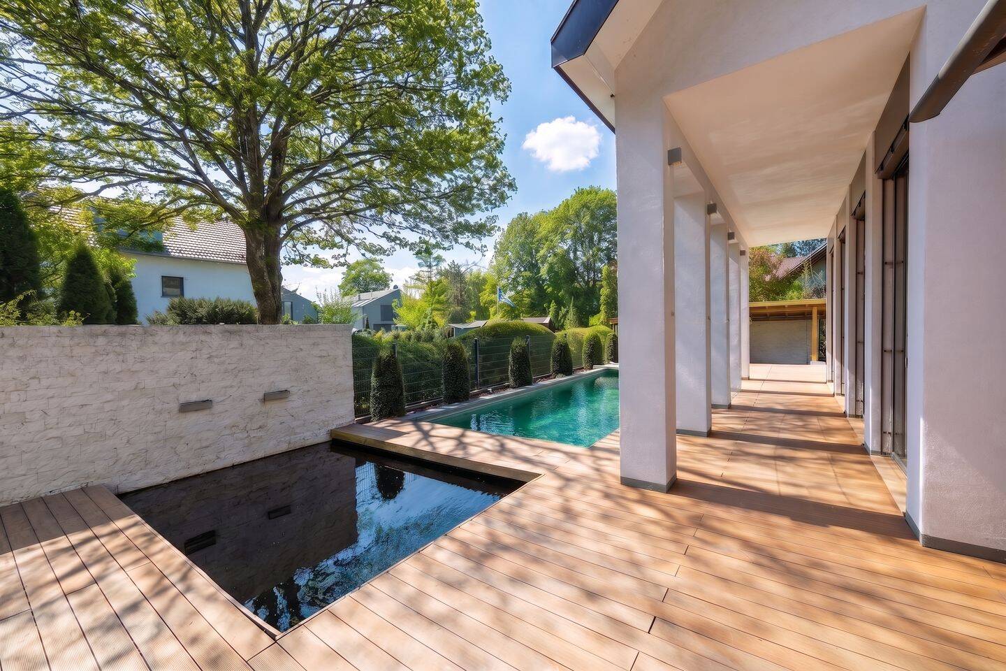 Wohnen wie im eigenen Resort – Luxusimmobilie mit Pool, Sauna & Outdoor-Küche, 82194 Gröbenzell
