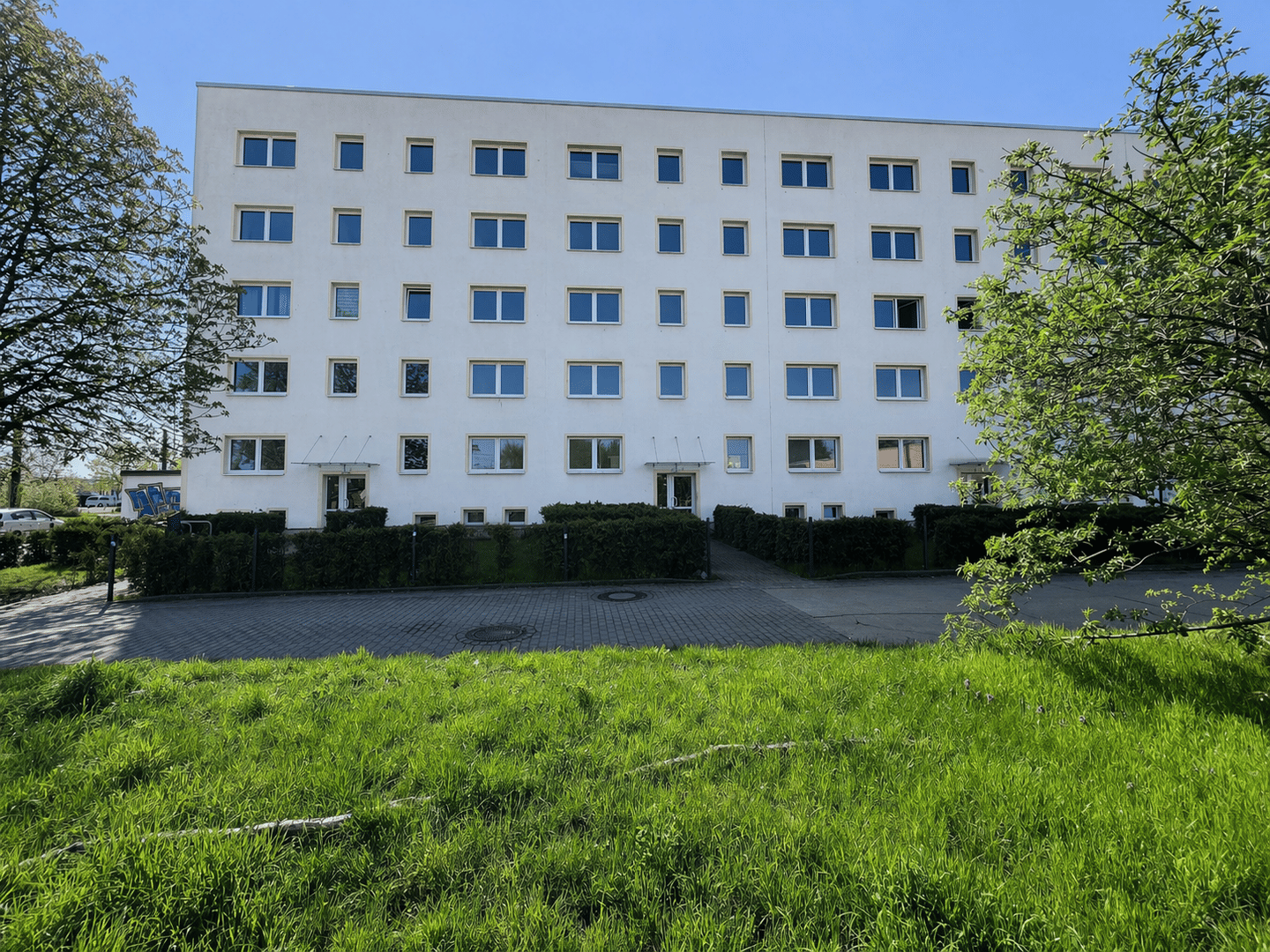 Leerstehende Erdgeschosswohnung mit Terrasse und Entwicklungspotenzial, 6126 Halle (Saale) (Nietleben Nördliche Neustadt Versorgungsgebiet Westliche Neustadt)