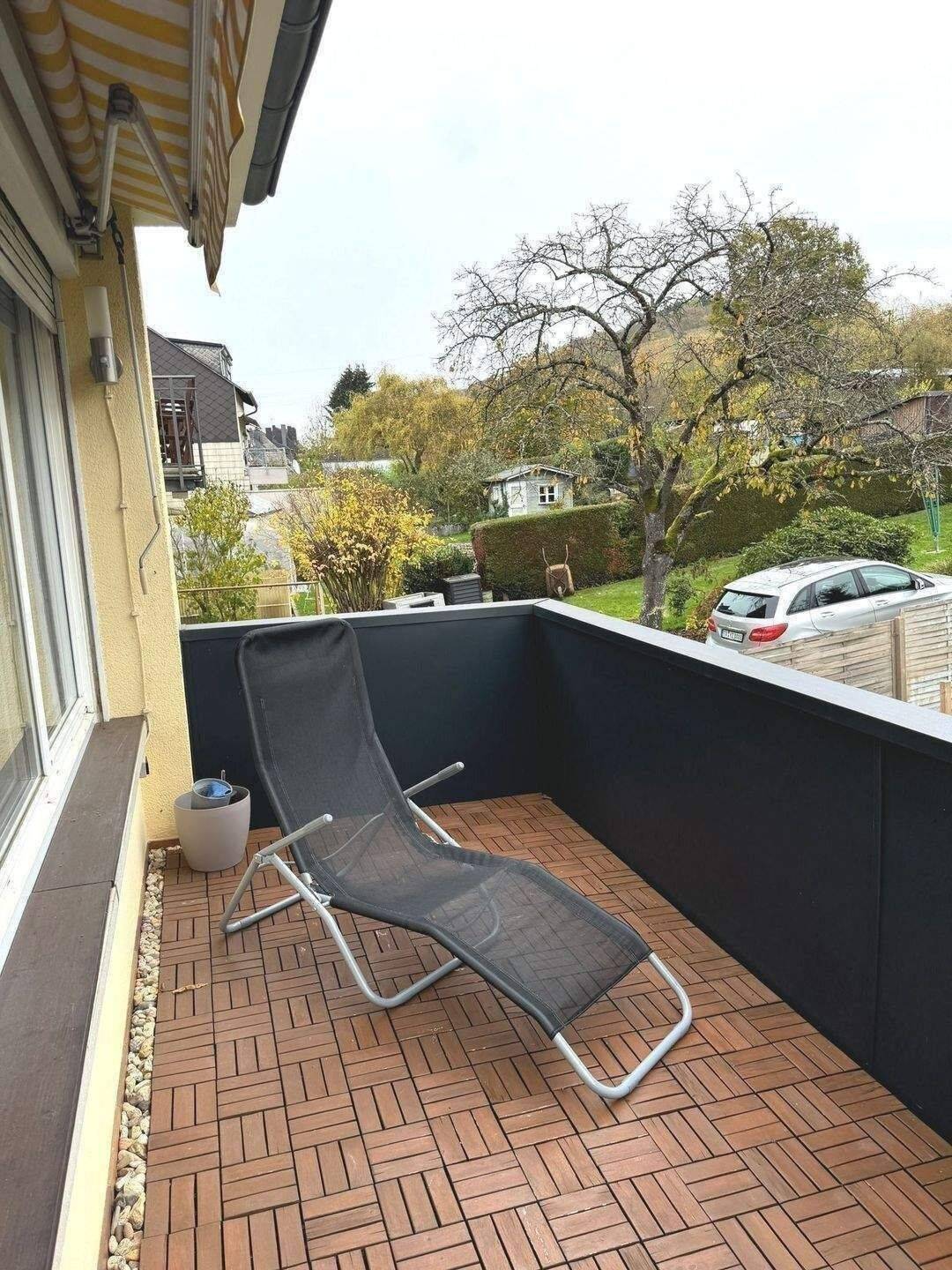Frei ab sofort / 2-Zimmer-Wohnung im 1. OG mit Balkon / Neue Einbauküche / Gartenmitbenutzung, 54295 Trier