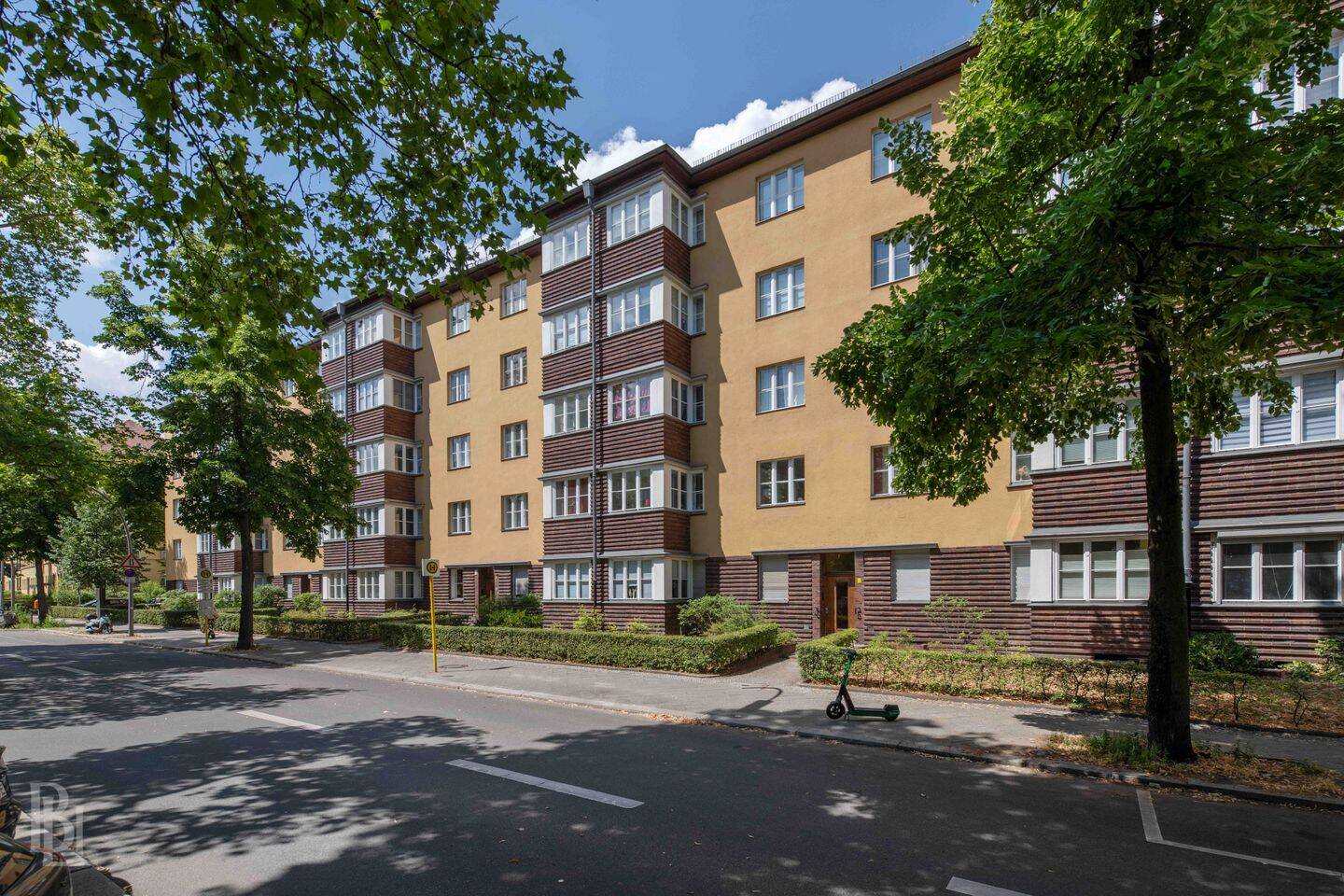Wohnen im Denkmal und beste Lage in Friedenau. Sanierte Familienwohnung mit zwei Bädern und EBK, 14197 Berlin (Steglitz-Zehlendorf Friedenau Wilmersdorf)