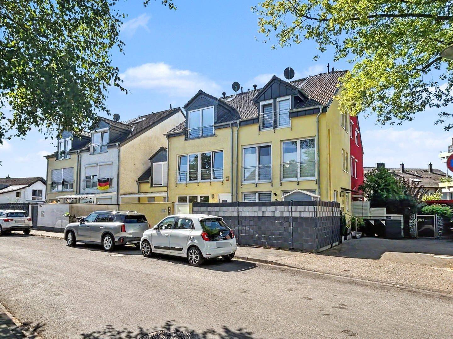 Einziehen und wohlfühlen – Reihenendhaus mit Terrasse, Klimaanlage und Stellplatz in Langenfeld, 40764 Langenfeld (Rhld.)
