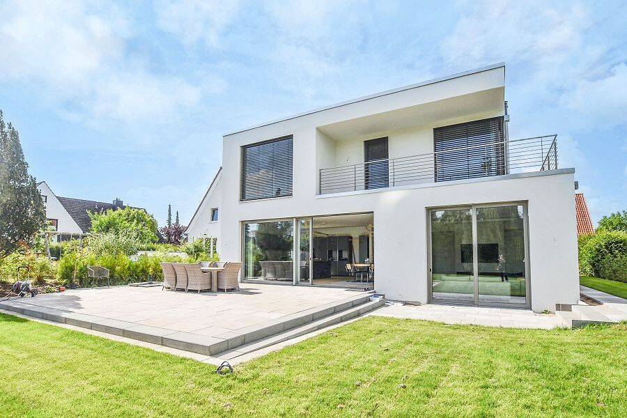 Exklusive Architektenvilla in bevorzugter Wohnlage von St. Jürgen, fußläufig zu Wakenitz und UKSH!, 23562 Lübeck (Sankt Jürgen)