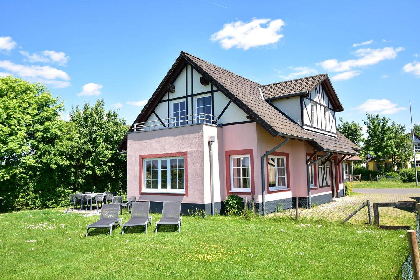 Freistehendes Ferienhaus am Rande des Golfplatzes in Cochem (3943), 56814 Ediger-Eller