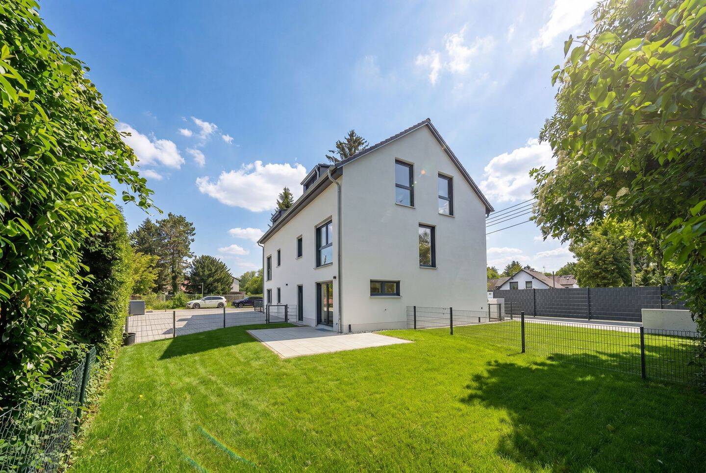 Meisterstück – Erdgeschosswohnung mit eigenem Garten in Gröbenzell, 82194 Gröbenzell