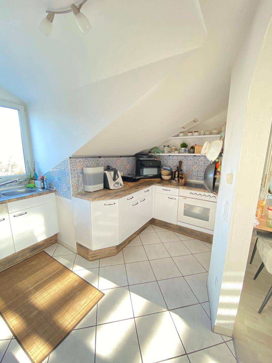 Gepflegte 2 Zi-DG Wohnung nähe Stadtzentrum, 85051 Ingolstadt