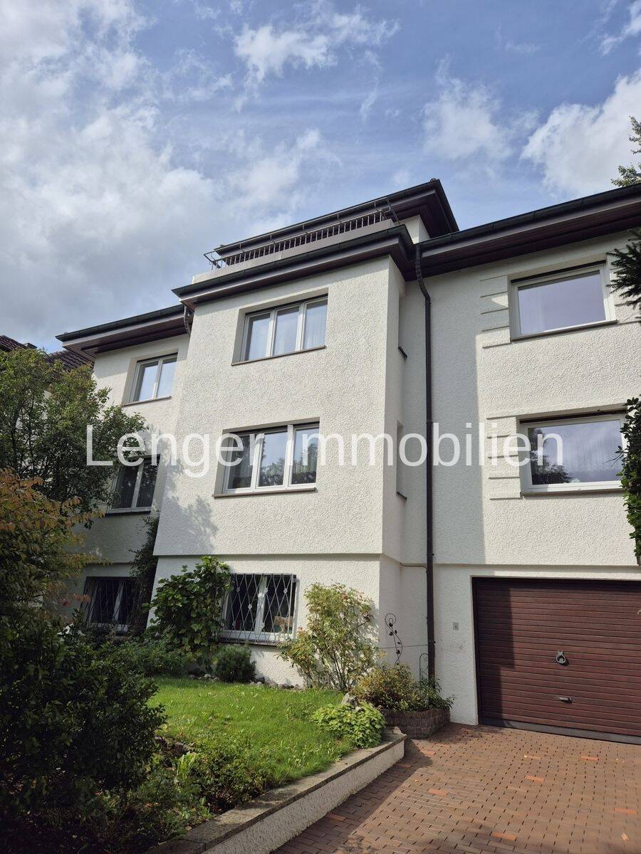 Attraktive 2,5-Zimmer-Dachgeschoss-Wohnung am Stadtrand von Ebingen, 72458 Albstadt