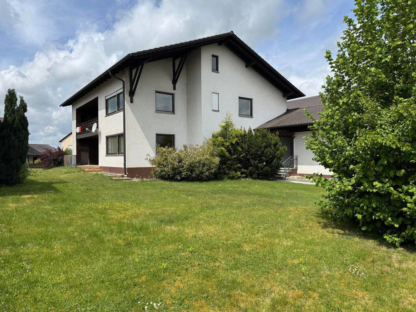 Ein-/Zweifamilienhaus in Schierling, 84069 Schierling