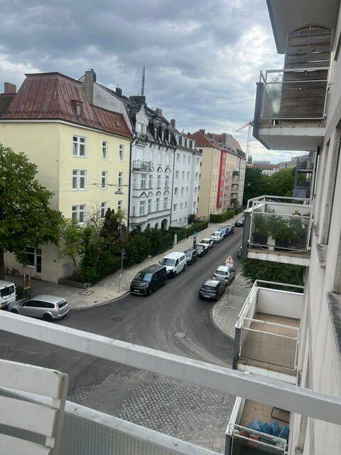Top Lage Neuhausen: komplett möblierte 2 Zimmer Wohnung mit Balkon, 80636 München (Maxvorstadt Neuhausen-Nymphenburg)