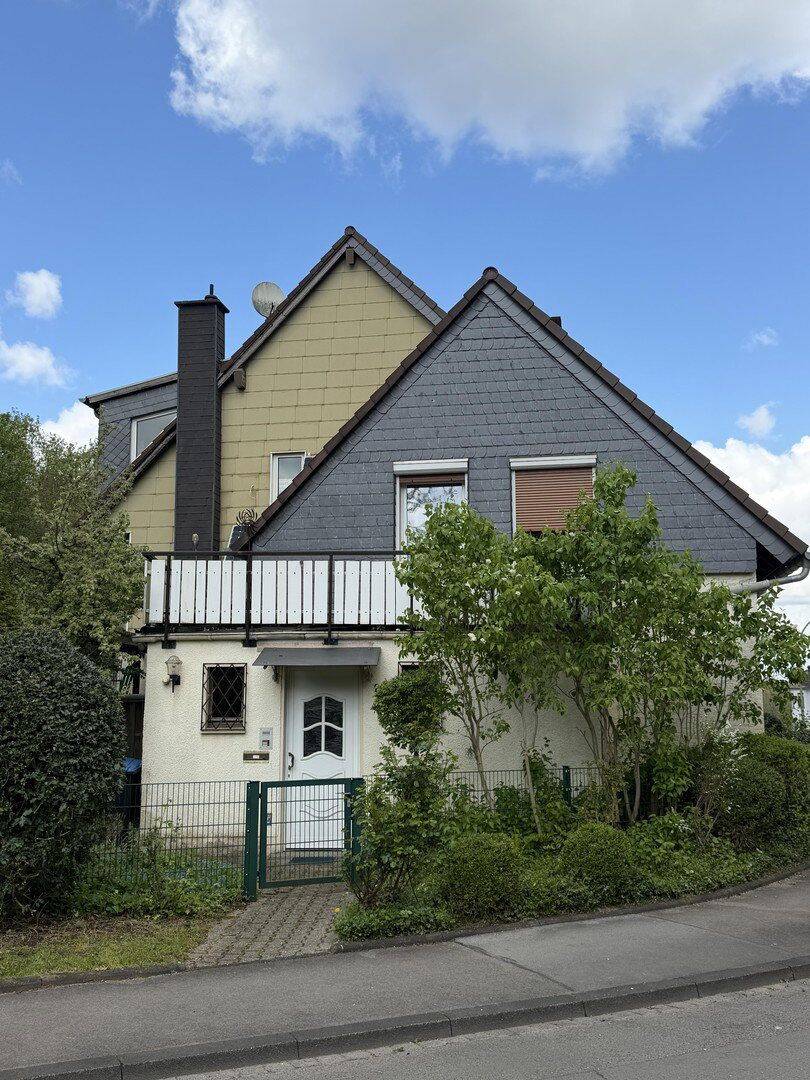 Einfamilienhaus mit Einliegerwohnung im Grünen von privat, 58455 Witten