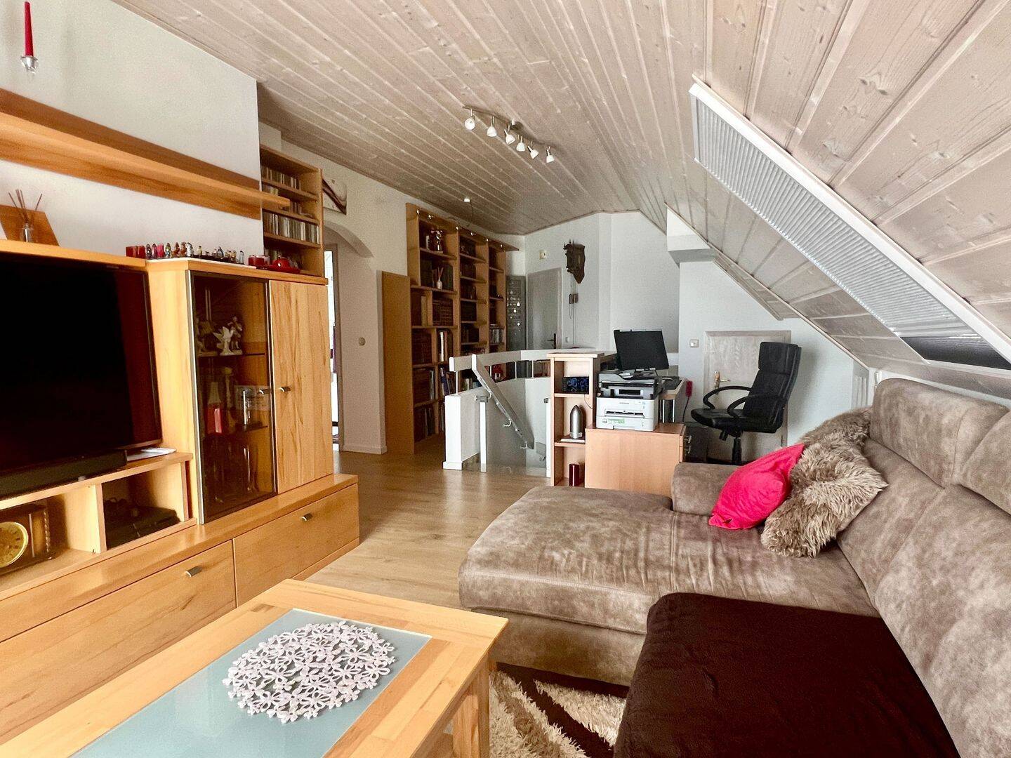 Charmantes Raumwunder – 2-Zimmer-Maisonette-Wohnung in Abensberg-Offenstetten, 93326 Abensberg