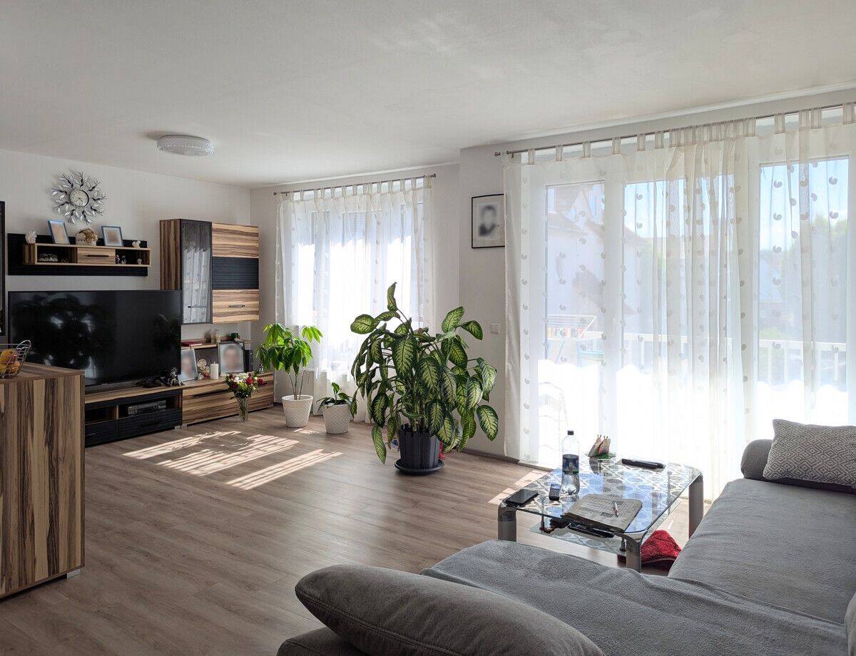 Gepflegte, vermietete 3-Zimmer-Wohnung mit Stellplatz und TG-Stellplatz in Dietenheim, 89165 Dietenheim