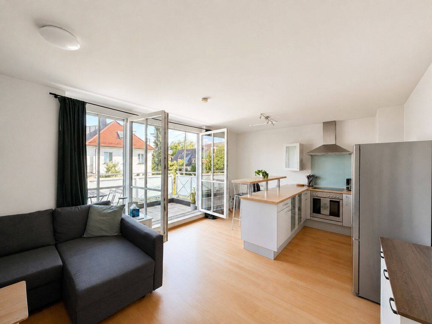 AIGNER – Lichtdurchflutete 2-Zimmer-Wohnung im grünen Obermenzing, 81245 München (Aubing-Lochhausen-Langwied Pasing-Obermenzing)