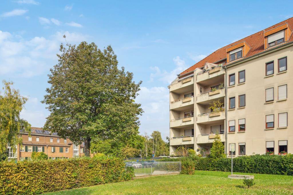Provisionsfrei: vermietete Dachgeschosswohnung mit Balkon, 51143 Köln (Porz Langel Zündorf)