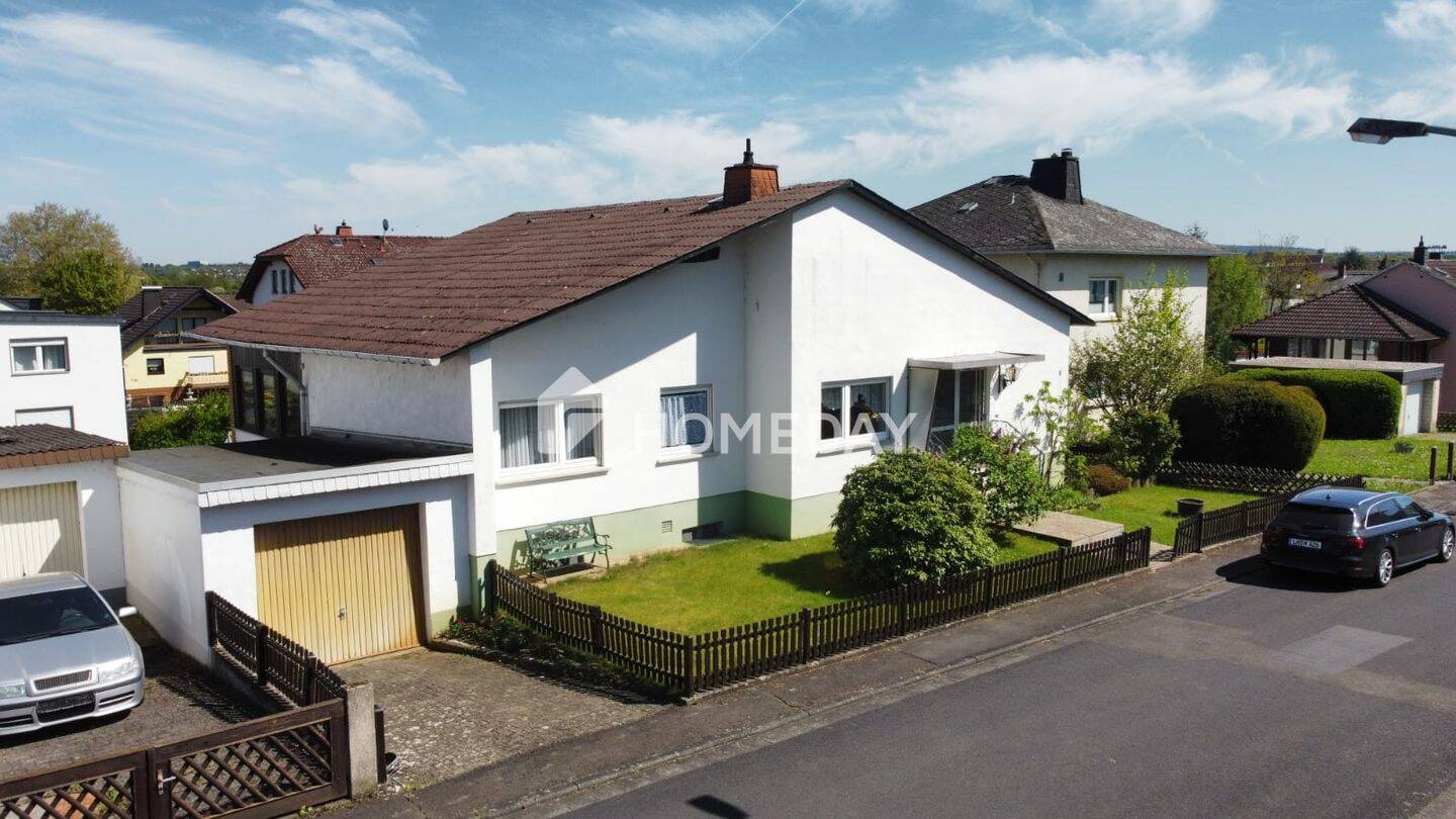 Einfamilienhaus mit Herz, Gartenidylle & Ausbaupotenzial in Limburg-Staffel, 65556 Limburg a.d. Lahn
