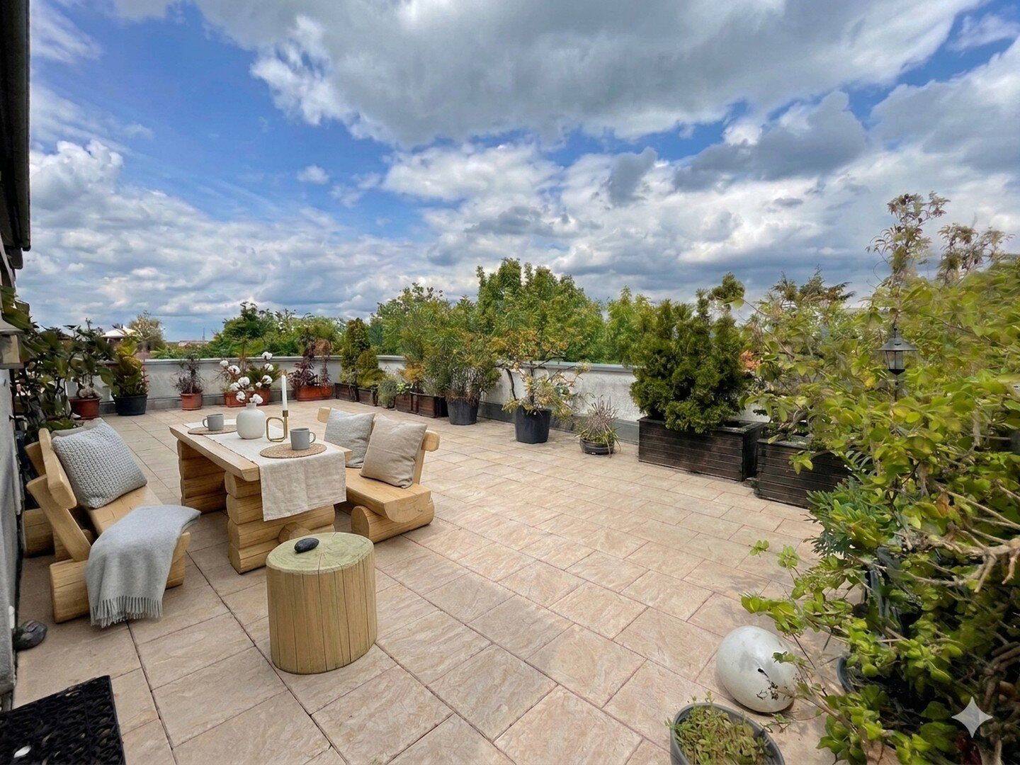 Einzigartige möblierte Penthouse Wohnung mit 147m2 Terrasse, Sauna, offener Kamin, 90489 Nürnberg (Gärten bei Wöhrd Rennweg Veilhof Wöhrd)