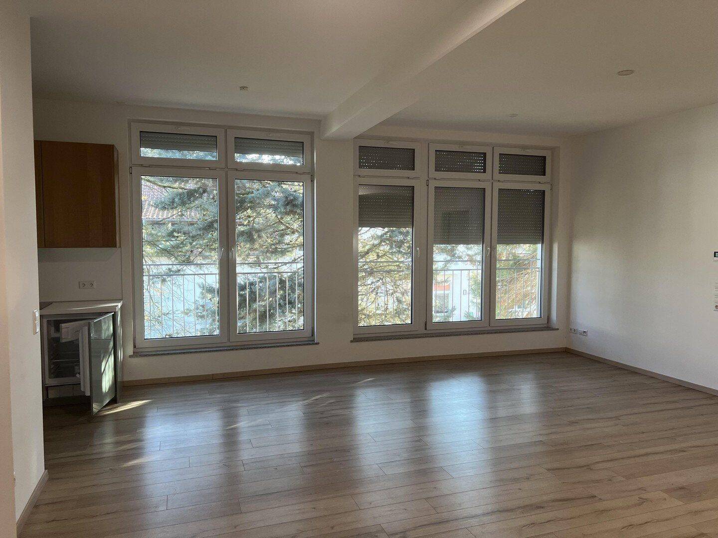 Helle, moderne Loftwohnung mit Einbauküche und Wallbox, 69168 Wiesloch