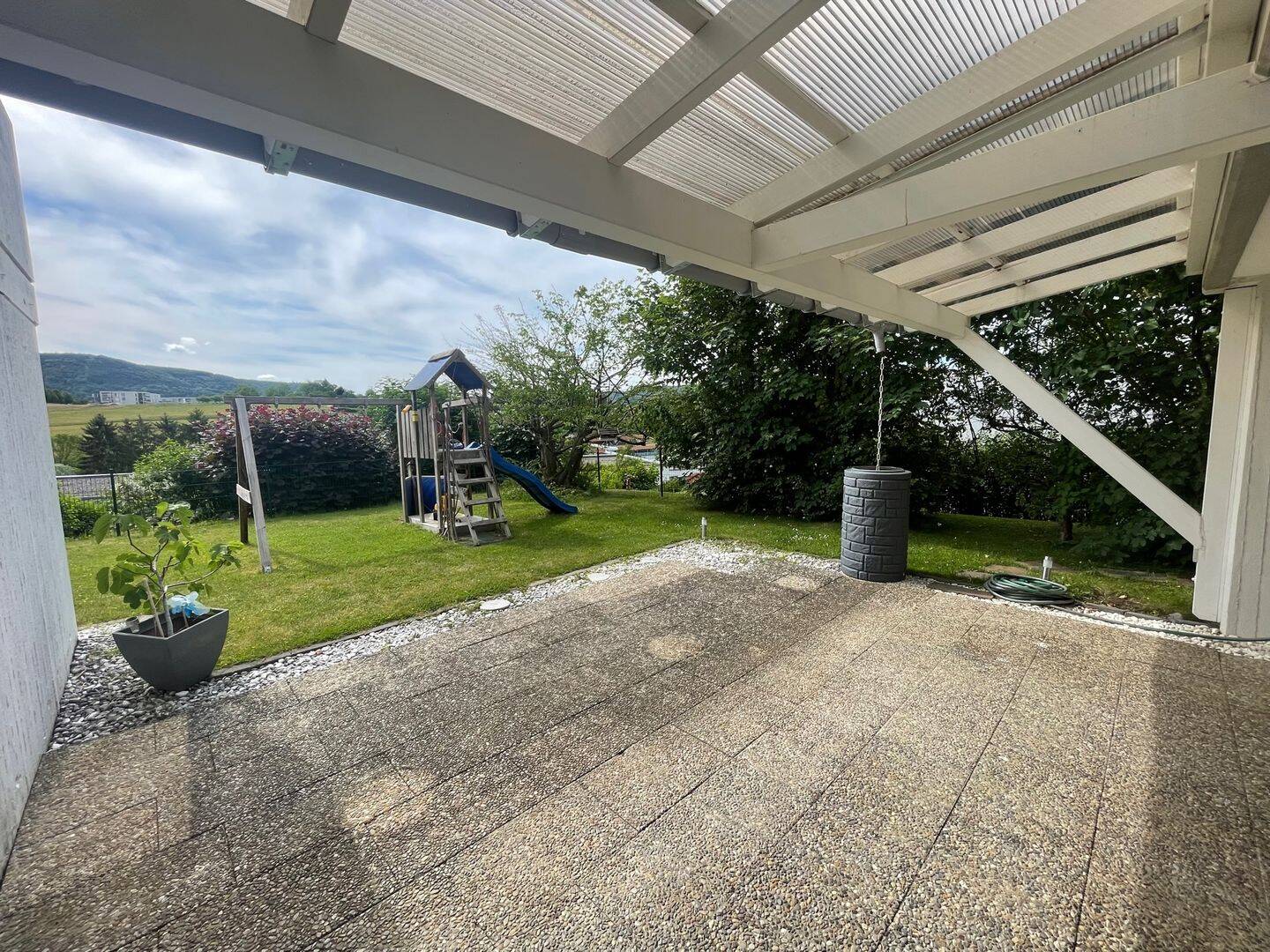 Seltene Gelegenheit 5 1/2 Zimmerwohnung inkl. Terrasse & Garten sowie TG Stellplatz in guter Lage, 73431 Aalen